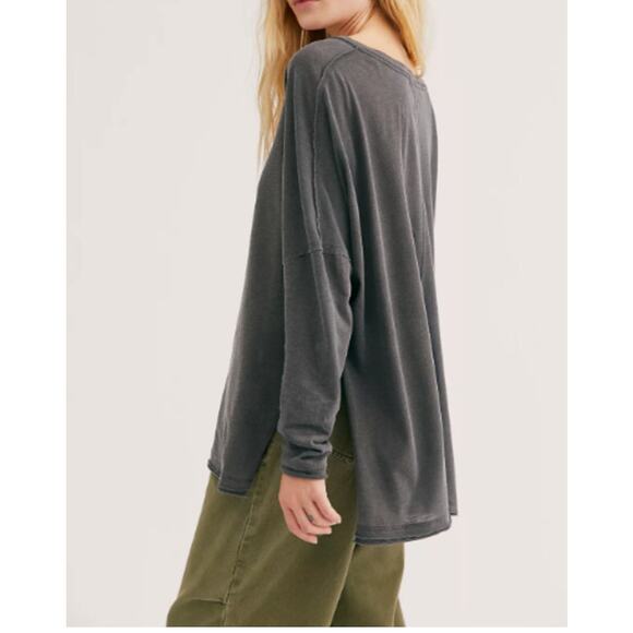 We The Free On My Mind Womens V-Neck Long Sleeve Loose Top Black Size L NWT - Picture 2 of 12